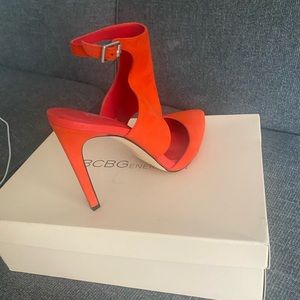 BBG Generation Nubuck ankle strap heel